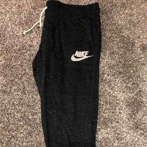 Nike capri sweats size M